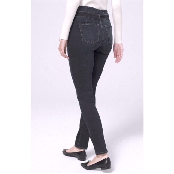 WHBM SLIM ANKLE HIGH-RISE JEANS - Picture 1 of 9